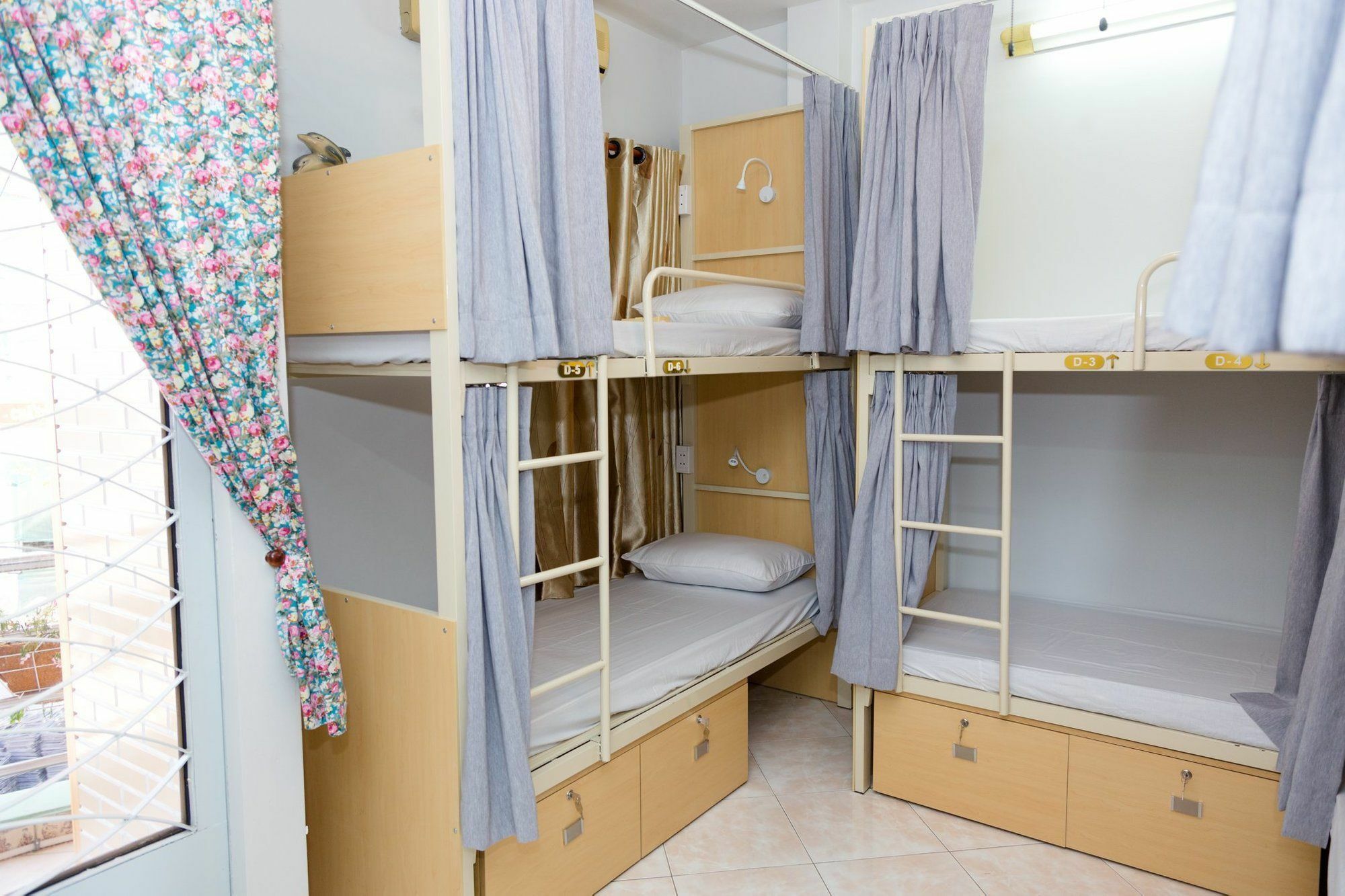 Tropical Vibes Homestay Хошимин Екстериор снимка