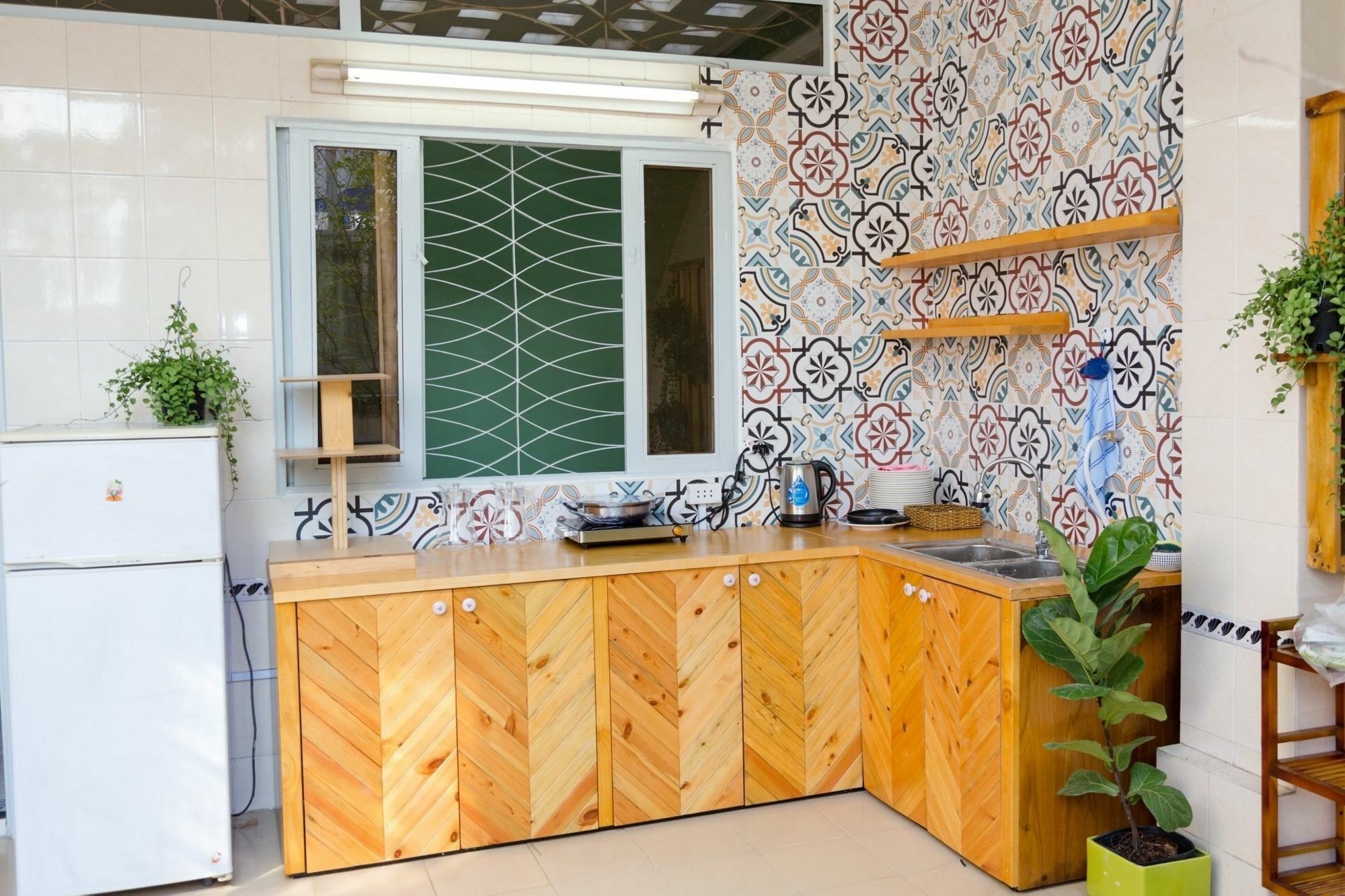 Tropical Vibes Homestay Хошимин Екстериор снимка